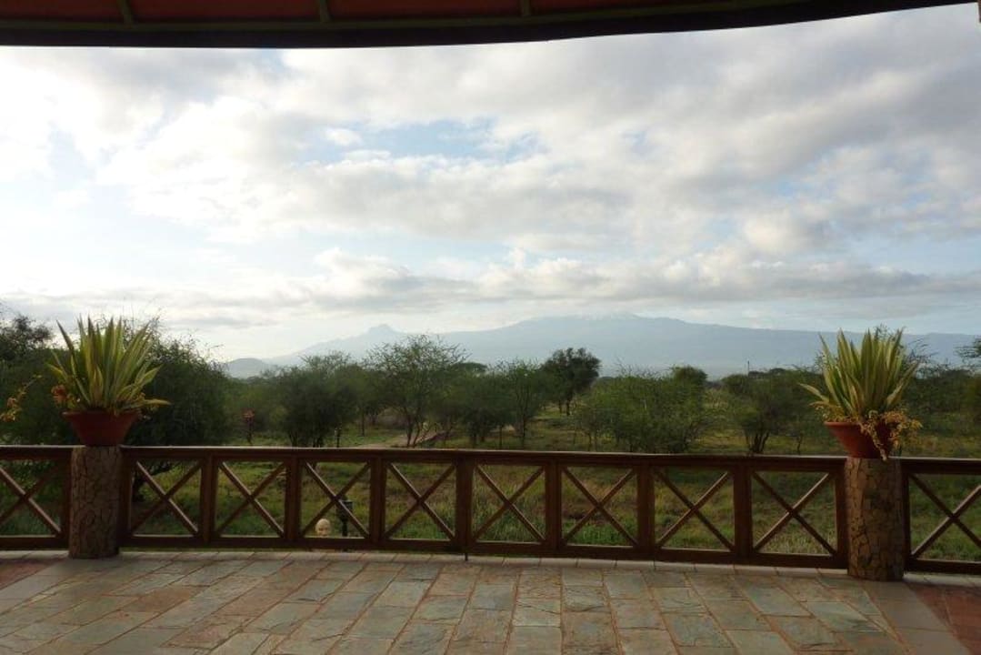 Blick vom Restaurant auf den Kili Kilima Safari Camp
