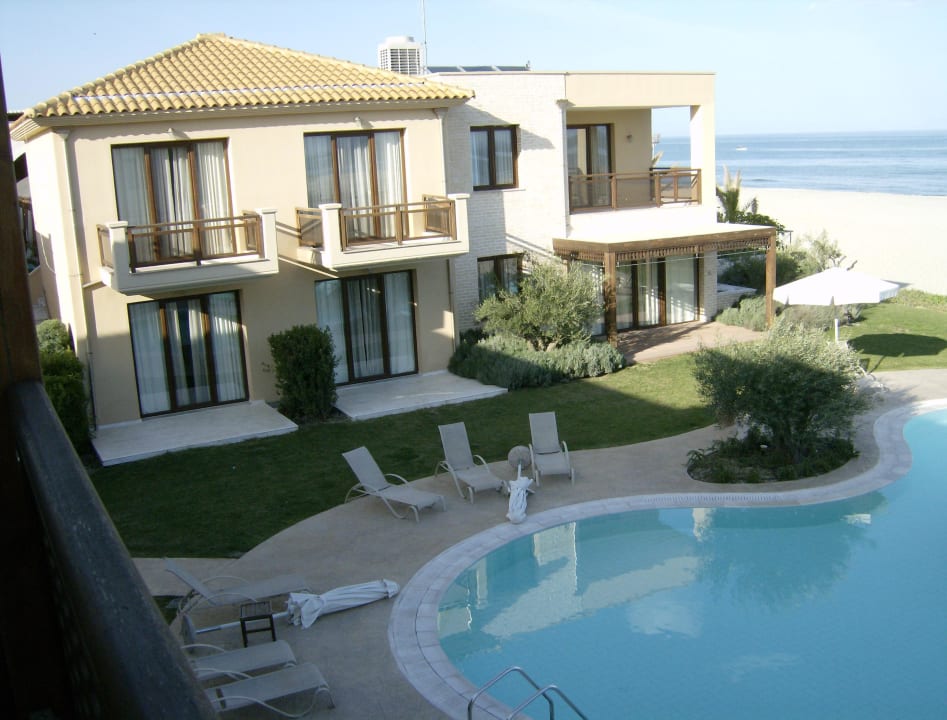 Blick auf Zimmeranlage Mediterranean Village Hotel & Spa