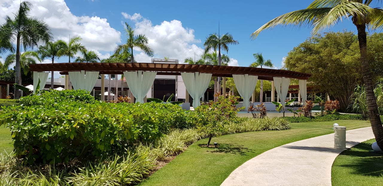 Gartenanlage Secrets Royal Beach Punta Cana - Adults only