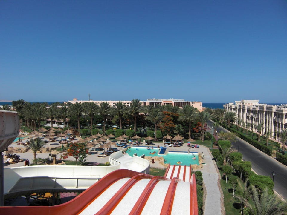 Rutsche am vorderen Pool Beach Albatros Resort