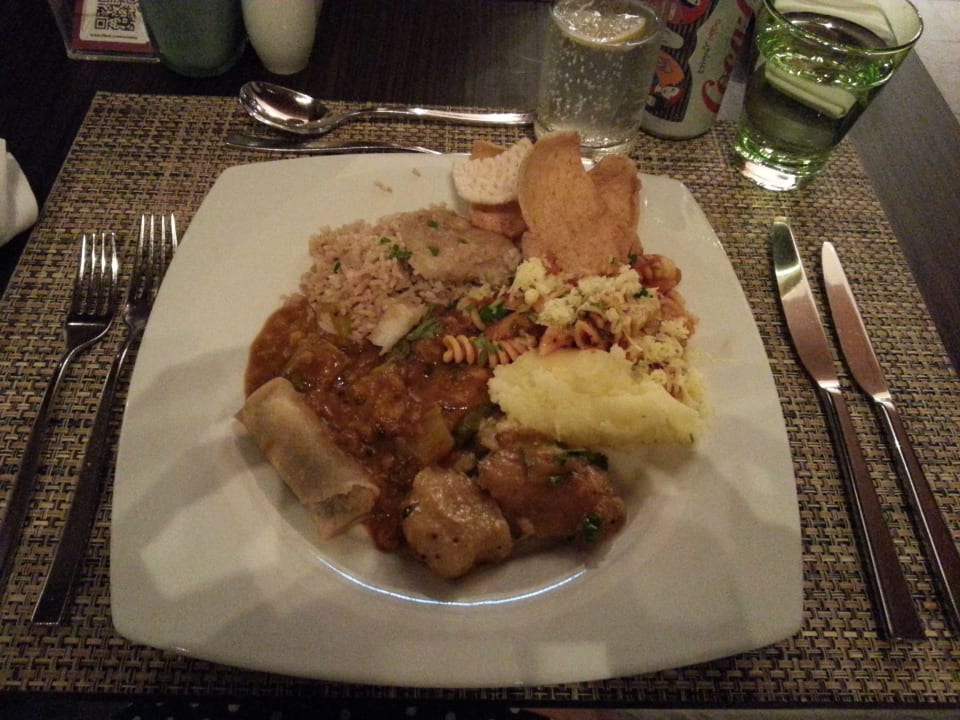 Abendessen Crowne Plaza Hotel Yas Island