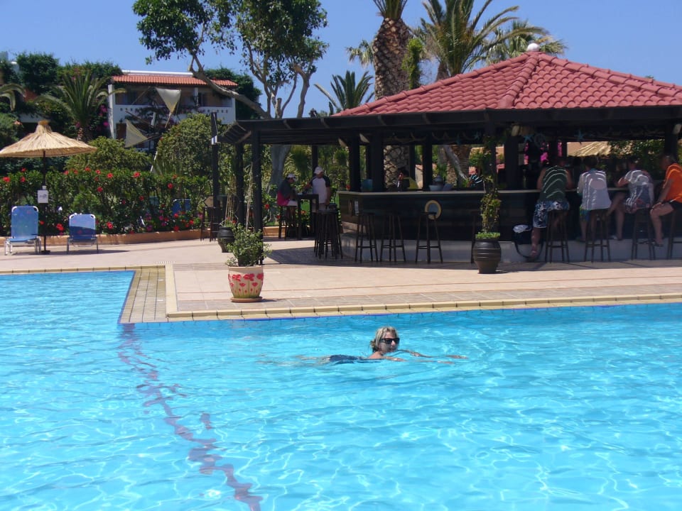 Pool Anissa Beach & Village