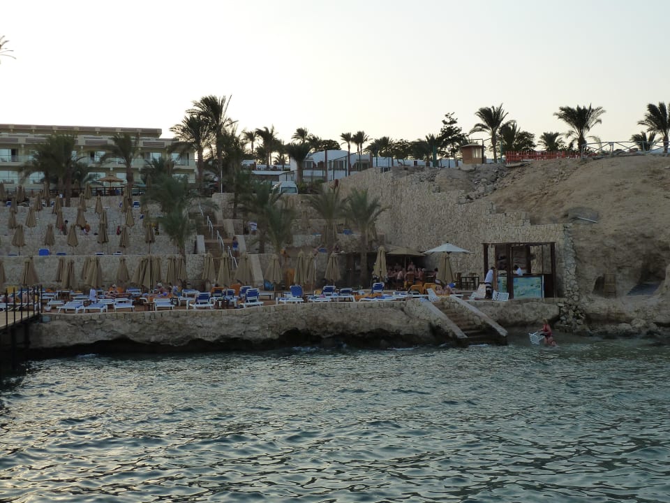 Blick vom Steg zum Strand Hotel Xperience Sea Breeze Resort