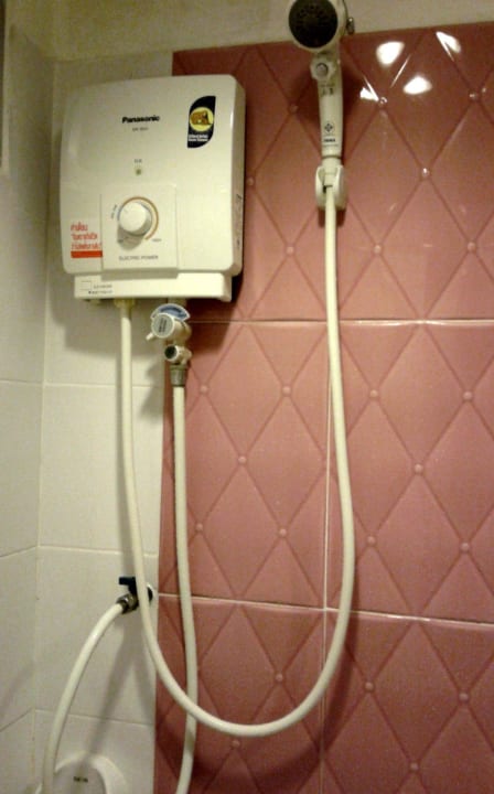 Achten Sie auf den Bedienungselemente.  Mariya Boutique At Suvarnabhumi Airport