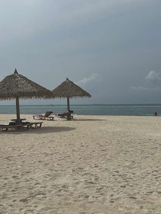 Strand Kuredu Island Resort & Spa