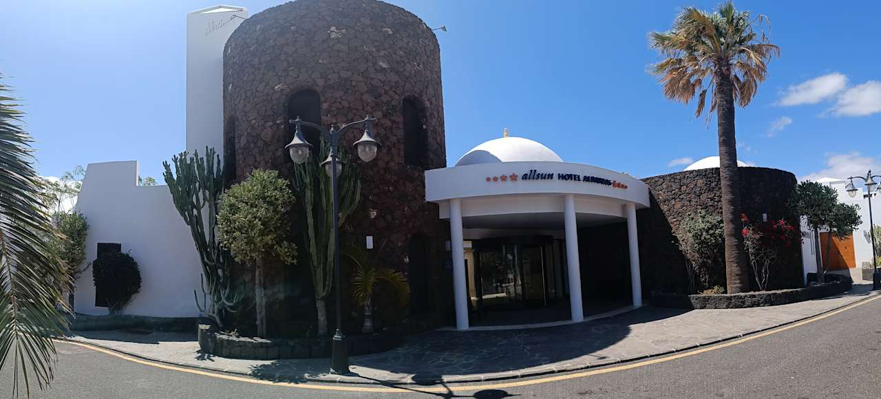 Außenansicht allsun App.-Hotel Albatros