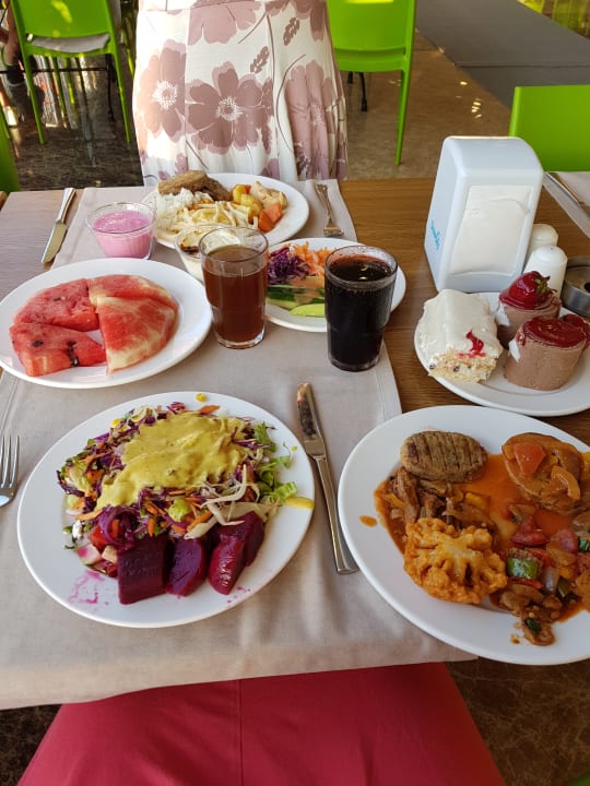 Abendessen Lonicera Resort & Spa Hotel