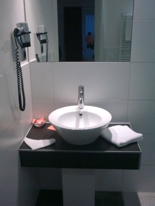 Waschtisch im Badezimmer Allgäuhotel Memmingen Nord