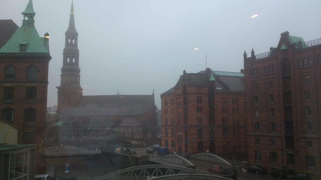 Blick aus dem Zimmer AMERON Hamburg Hotel Speicherstadt