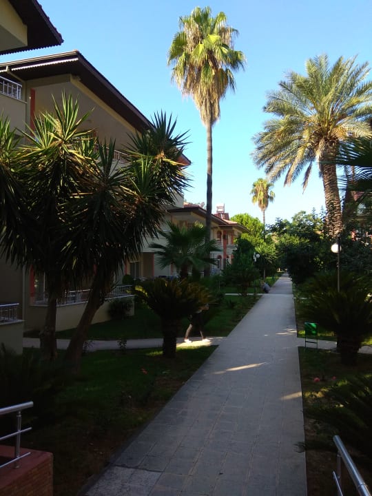 Gartenanlage Hotel Sirma