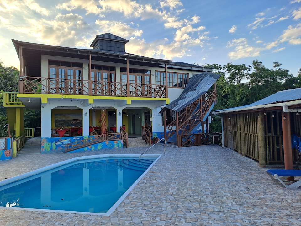 Pool Bayview Eco Resort