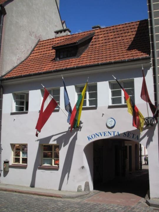 Eingang zum Hotel Konventa Sēta Hotel Keystone Collection