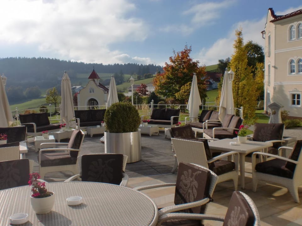 Terrasse und Außenanlage Bergergut - Das Genießerhotel für Paare