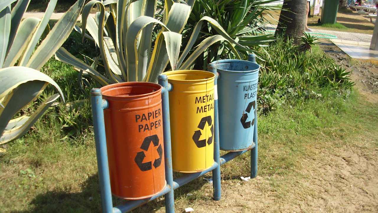 Offiziell ... geleert werden alle in einen Sack! Top Hotel