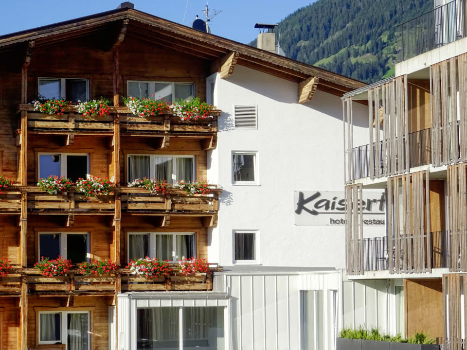 Außenansicht Alpenhotel Kaiserfels