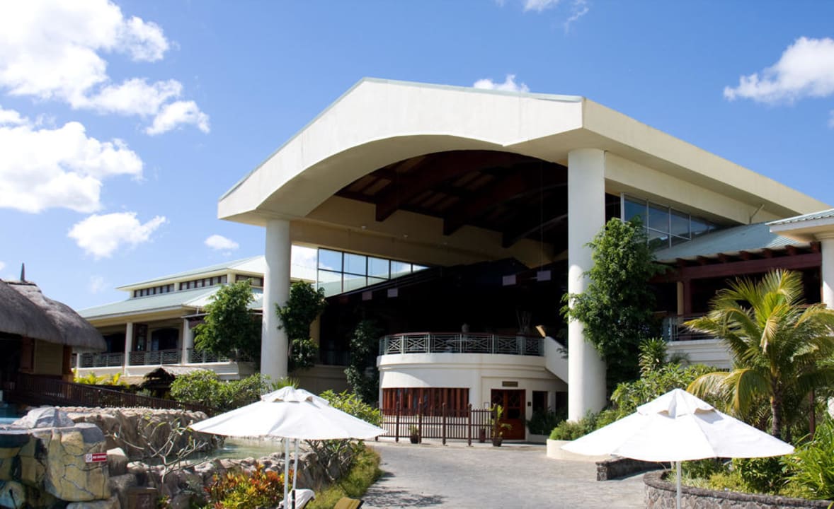 Der Lobbybereich von außen Le Meridien Ile Maurice