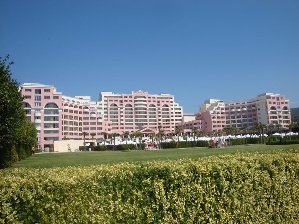 Unser Hotel von vorne DIT Majestic Beach Resort