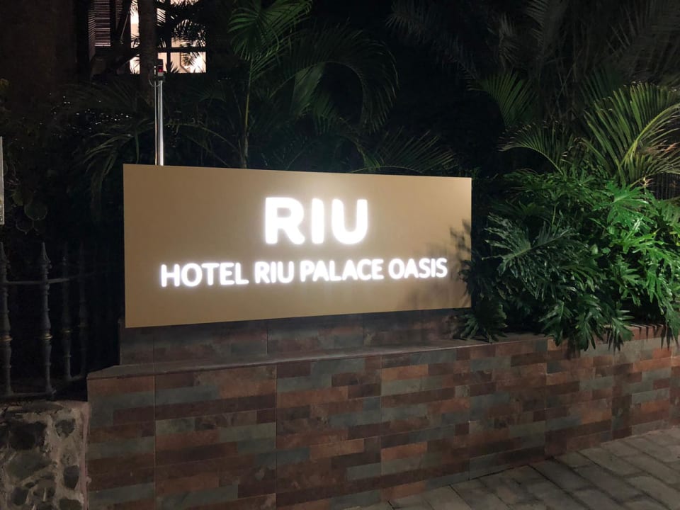 Außenansicht Hotel Riu Palace Oasis