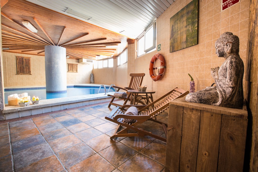 Pool Hotel Alba Seleqtta