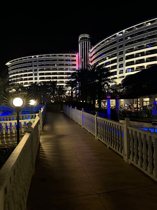 Außenansicht Royal Wings Hotel