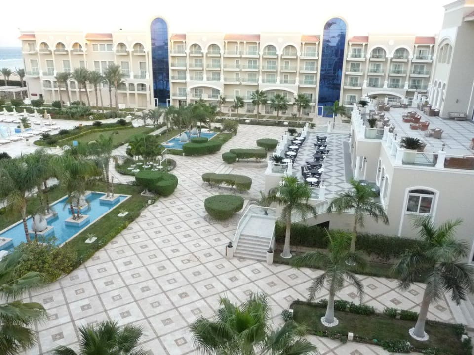 Hotel vom Strand aus gesehen Premier Le Reve Hotel & Spa