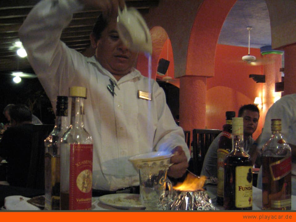 Maya Kaffee Sandos Playacar Beach Resort