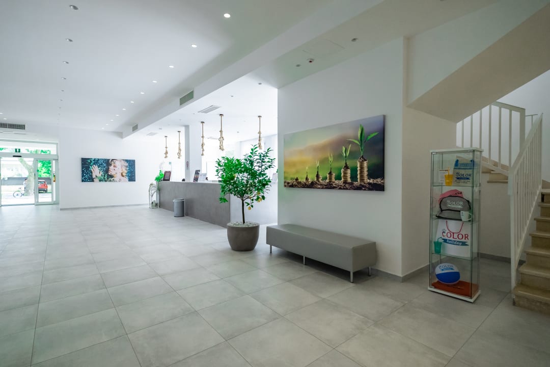 Lobby Color Green Village Cesenatico