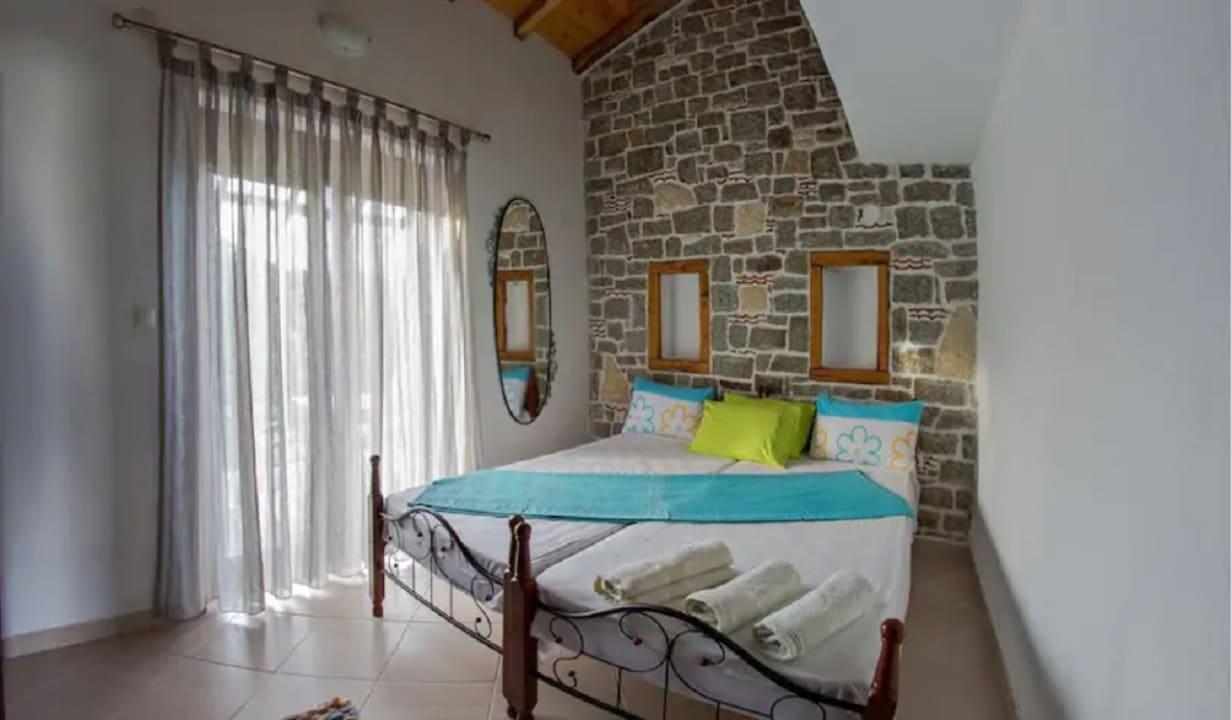 Zimmer Theano Apartments