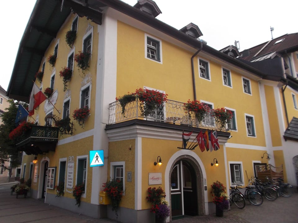 Hoteleingang (zur Rezeption) Hotel die Hindenburg