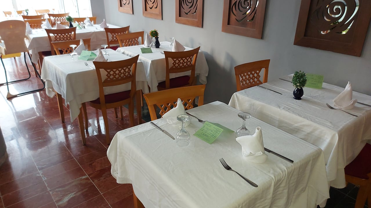 Gastro Hotel Royal Nozha