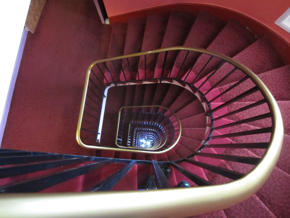 Treppenimpression  Mercure Paris Alesia