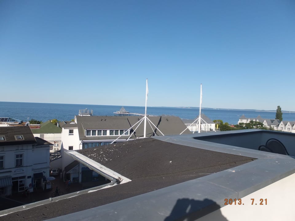 Blick von Terrasse zu Maritim-Hotel Ferienwohnung Seeschloß Heringsdorf, Appartement 6