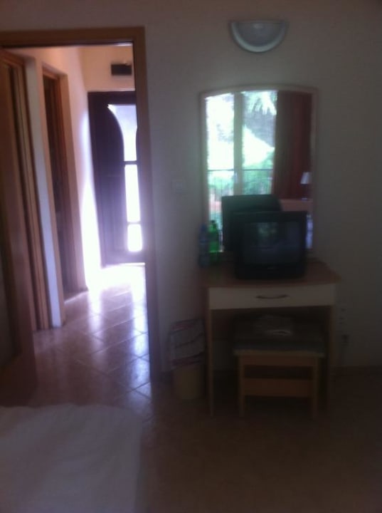 Blick vom Kinderzimmer in den Flur Ralitsa Aqua Club