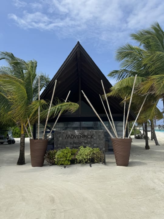 Außenansicht Kuredhivaru Resort and Spa, Maldives