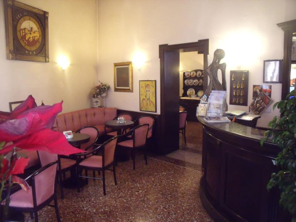 Hall Hotel Al Castello