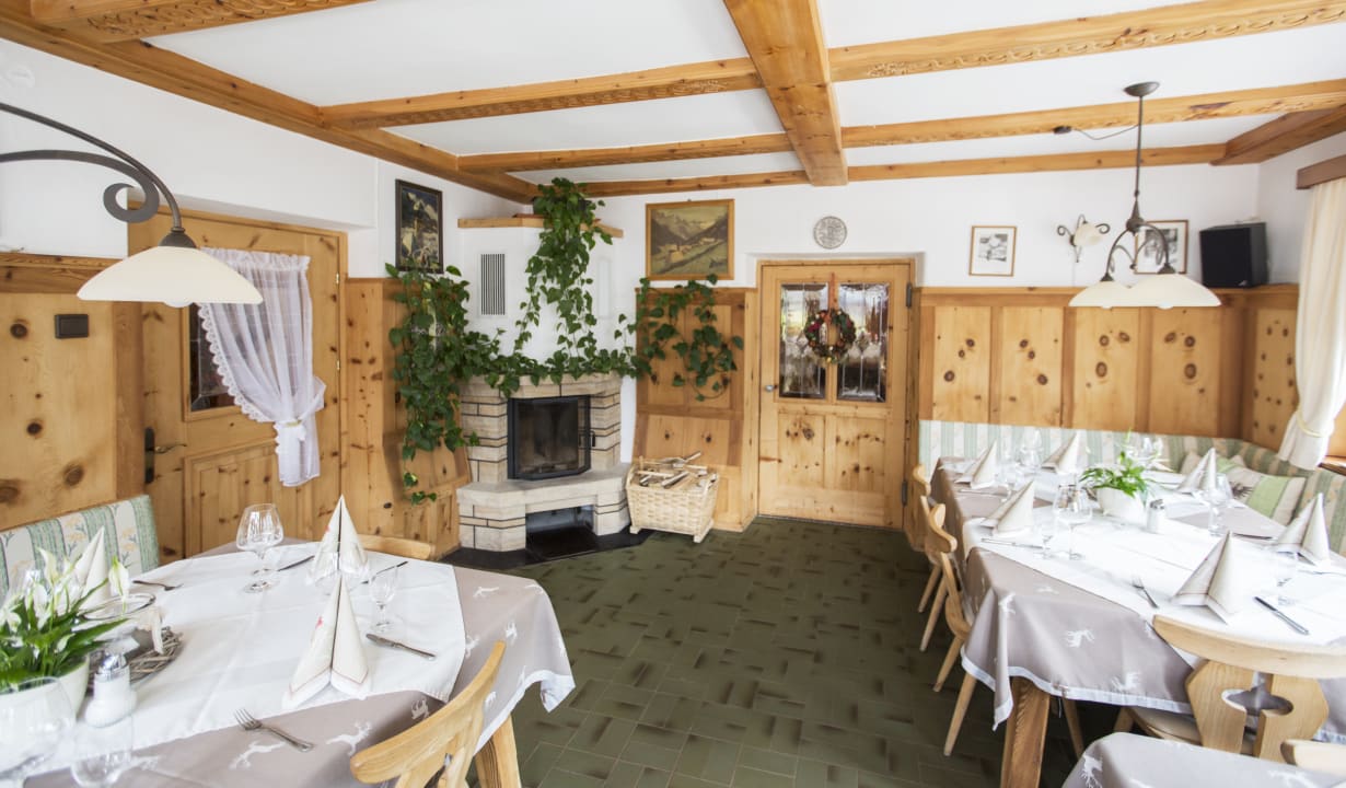 Gastro Alpengasthof Pension Praxmar