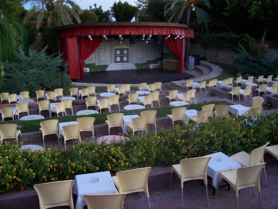Theater Alba Resort Hotel
