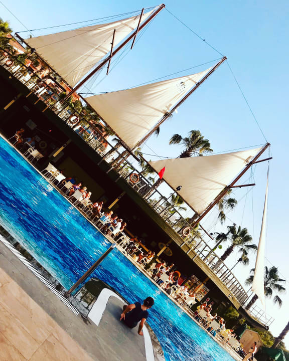 Pool Can Garden Resort