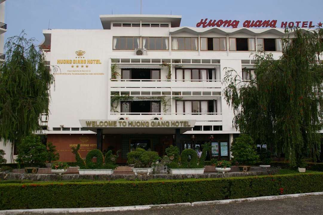 Teil-Aussenansicht des Hotels Hotel Huong Giang