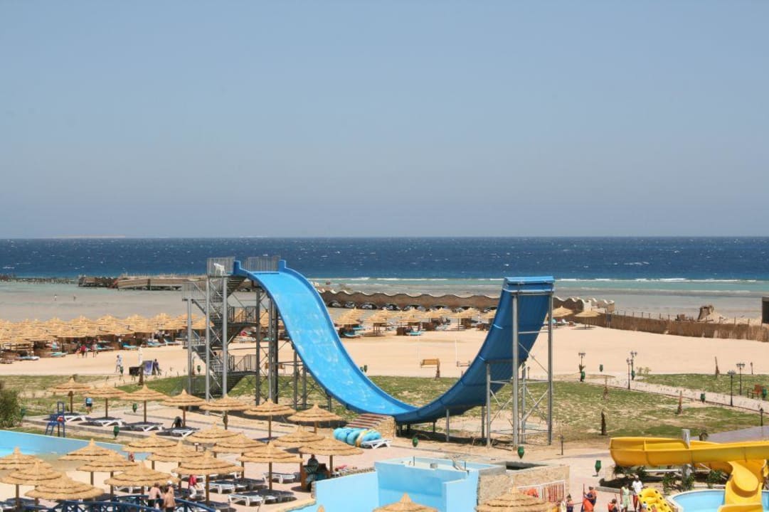 Tobbogan Titanic Beach Spa & Aqua Park