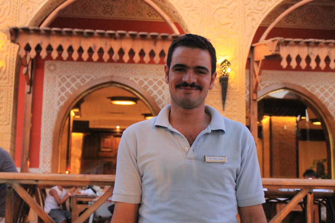 Unser netter Kellner Abo Pickalbatros Alf Leila Wa Leila Resort - Neverland Hurghada