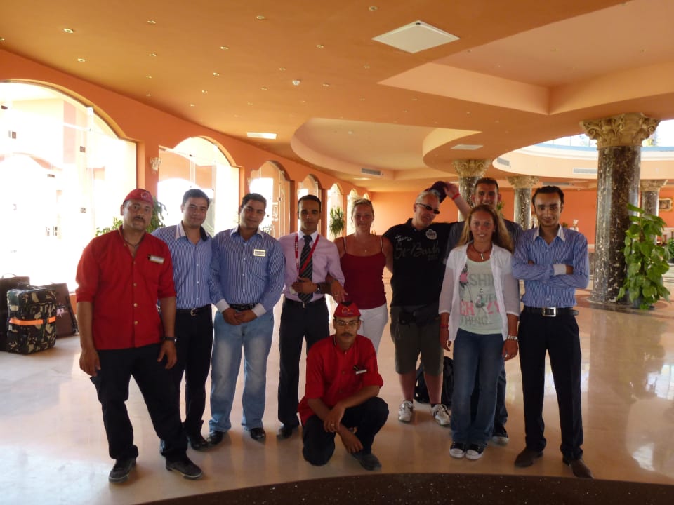 Das super Rezeption Team  Three Corners Happy Life Beach Resort