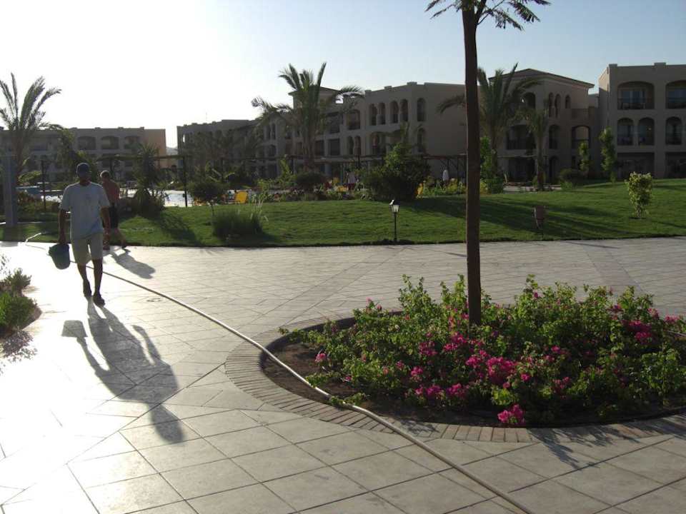 Gartenanlage und Zimmer  Jaz Mirabel Park & Club