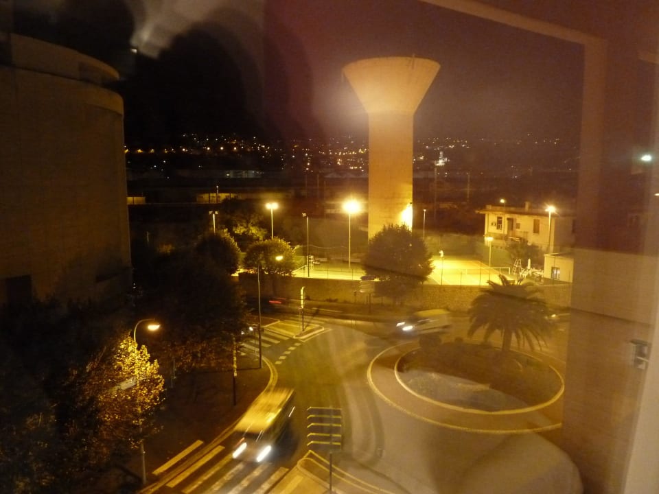 Aussicht aus Zimmer 406 bei Nacht Hotel Esatitude