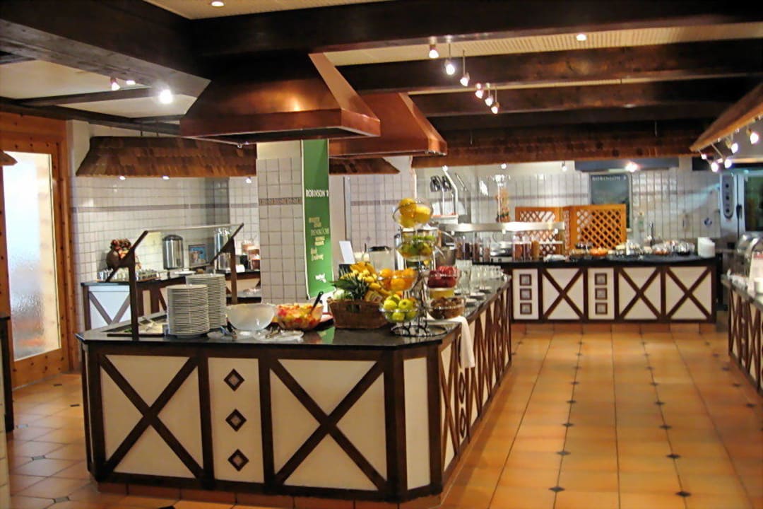 Büffetbereich des Restaurants AROSA ALPINE CLUB - Adults only