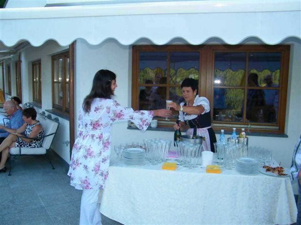 Brindisi di benvenuto al Berghotel Zirm Berghotel Zirm