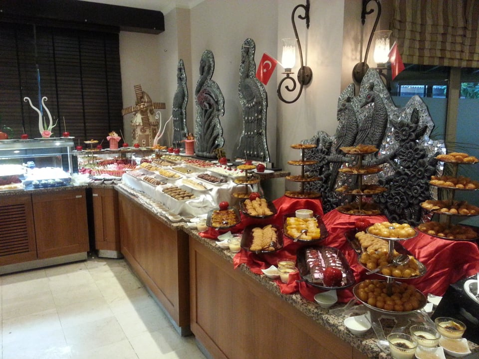 Nachtisch abends Belek Beach Resort Hotel