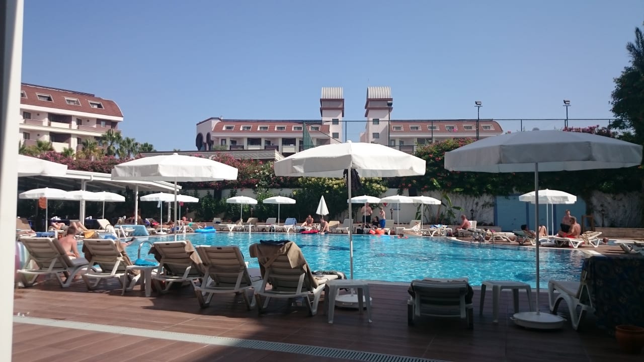 Pool Side Aquamarin Resort & Spa