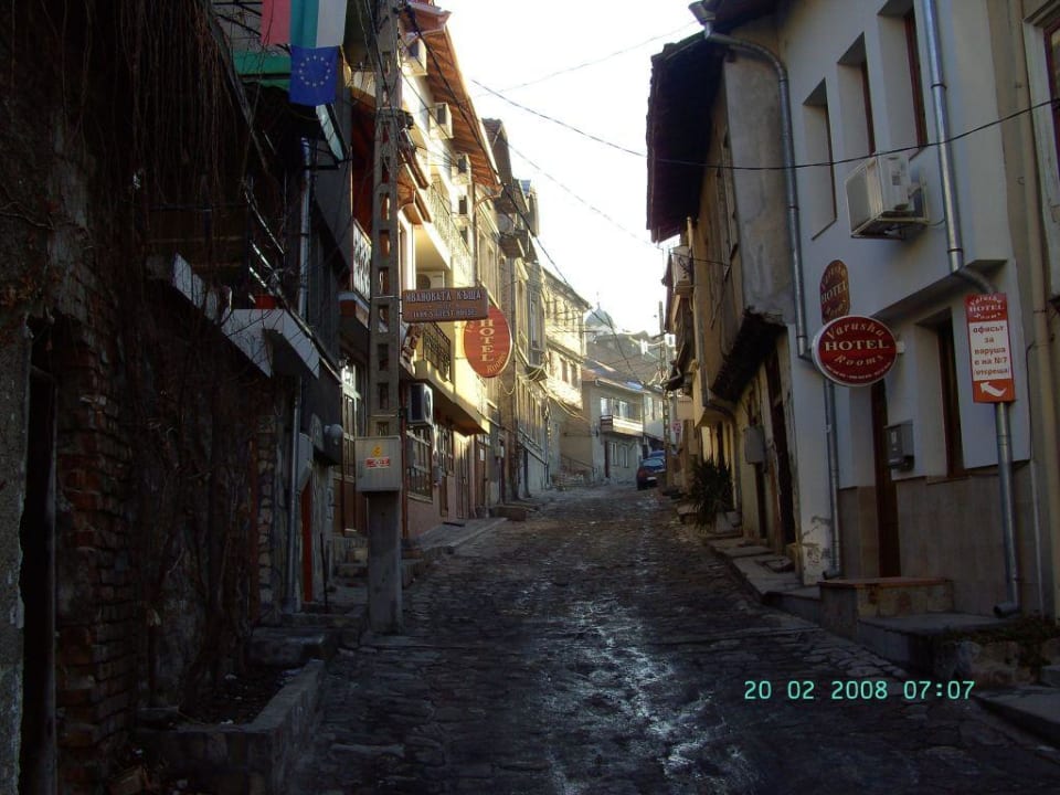 Hotel von Aussen Hotel Varusha