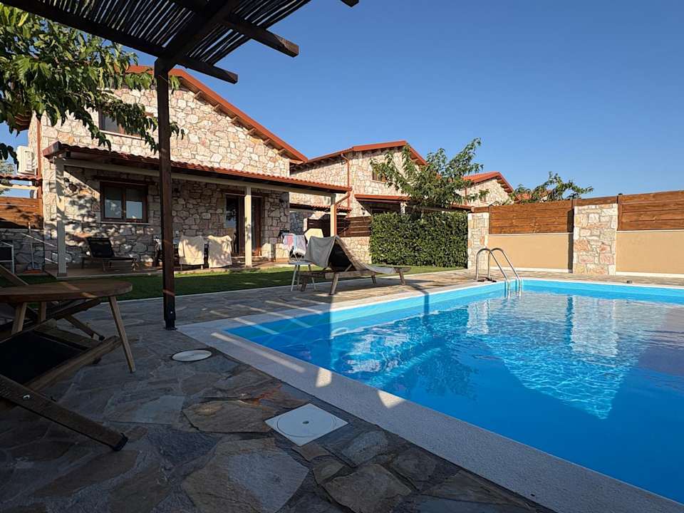 Pool Esperanza Villas